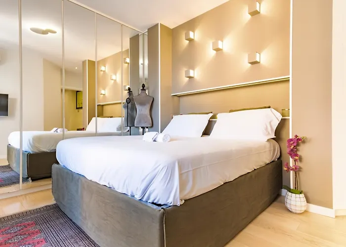 Elegantis Penthouse In The Heart Of With Private Terrace And View דירה רומא